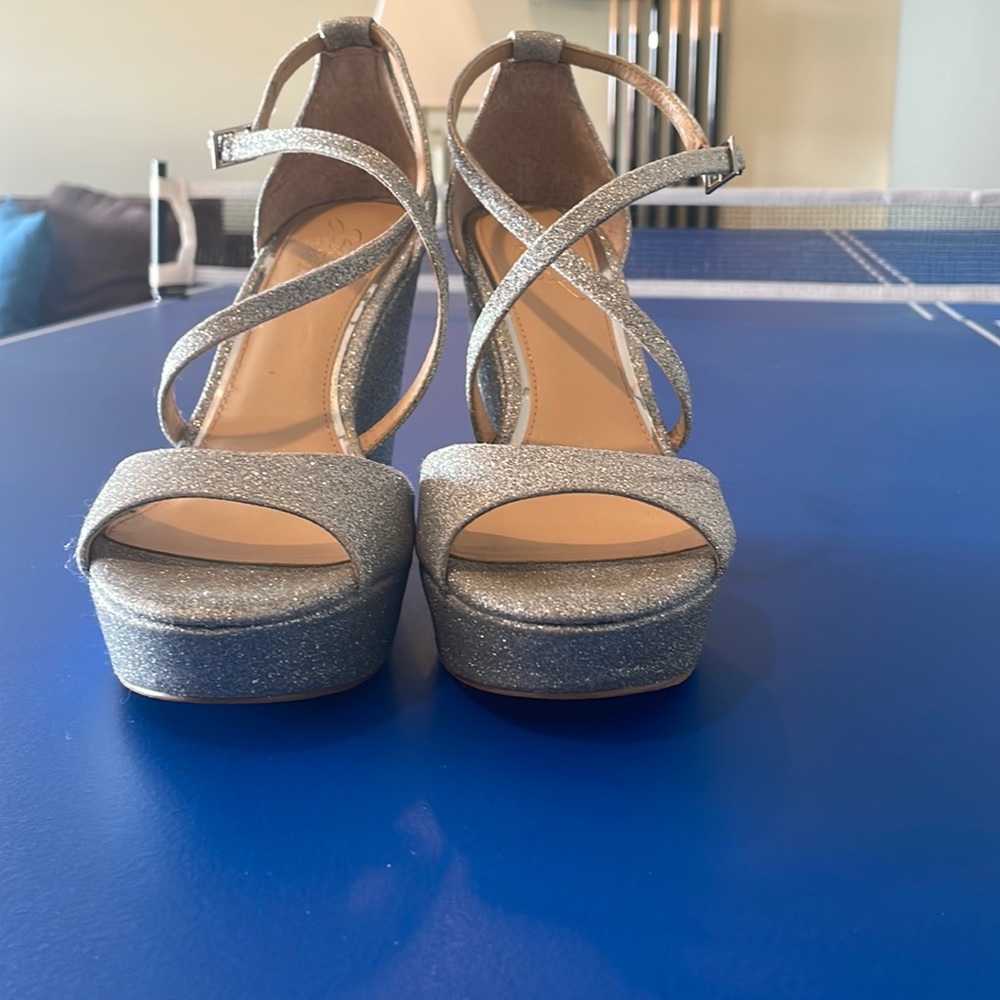 Silver wedges